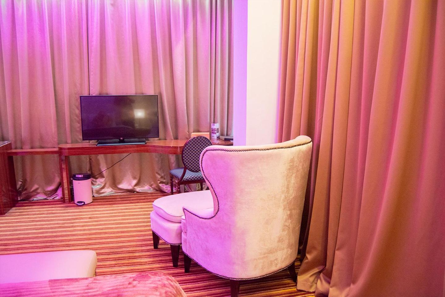 Royal Asnof Hotel Pakanbaru Exteriör bild